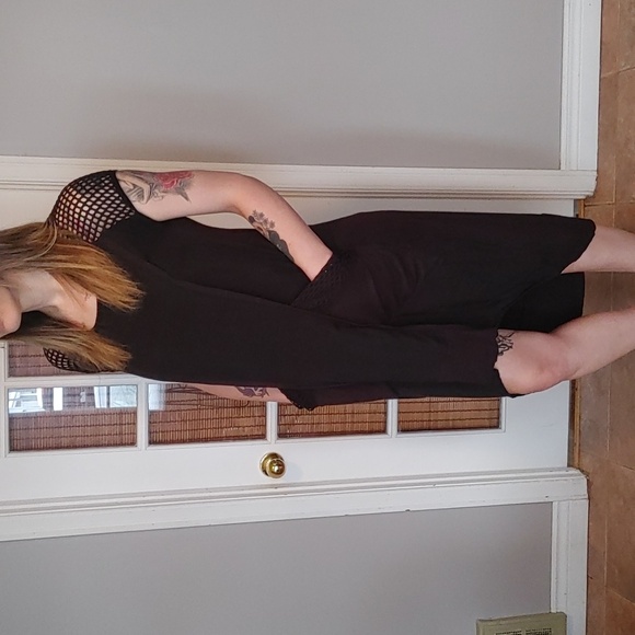 Athena Marie Black Oversized Pocket Dress - Picture 2 of 9